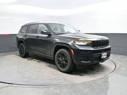 Used 2024 Jeep Grand Cherokee L Laredo AWD/4WD image 5
