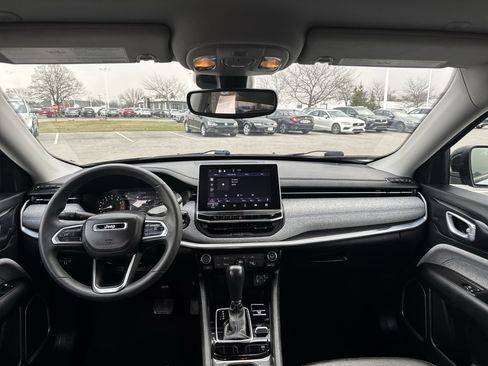 Used 2022 Jeep Compass Latitude image 19