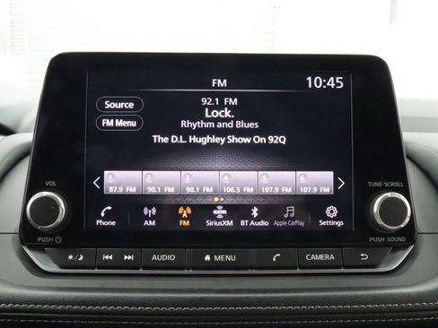 Used 2024 Nissan Rogue SV FWD image 23