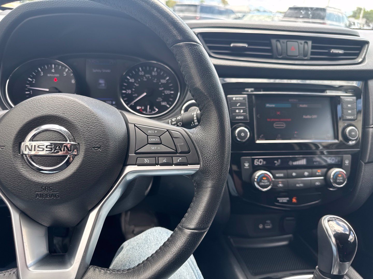 Used 2018 Nissan Rogue SV AWD/4WD image 23