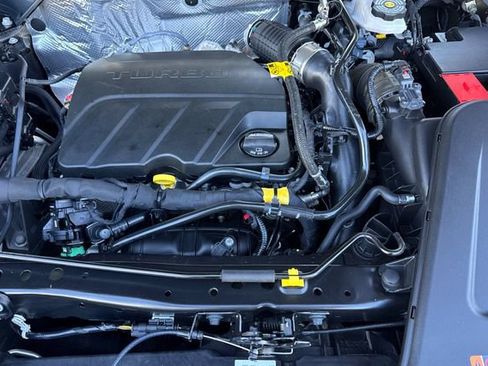Used 2024 Chevrolet Trax LT FWD image 53
