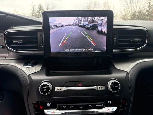 Used 2020 Ford Explorer XLT w/ Equipment Group 202A image 22