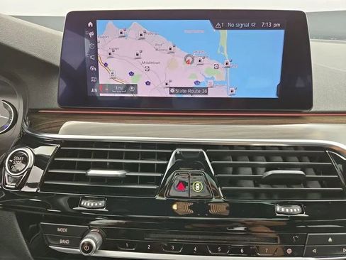 Used 2019 BMW 530i xDrive AWD/4WD image 14