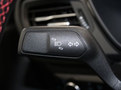 Used 2025 Ford Escape ST-Line w/ Tech Pack #1 FWD image 23