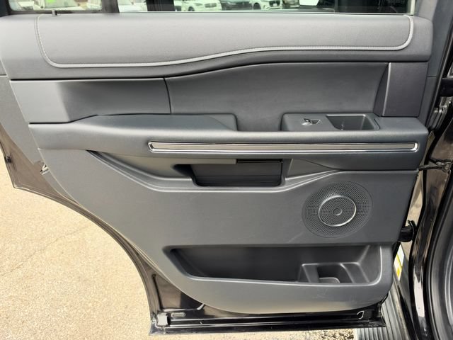 Used 2023 Ford Expedition XLT AWD/4WD image 23