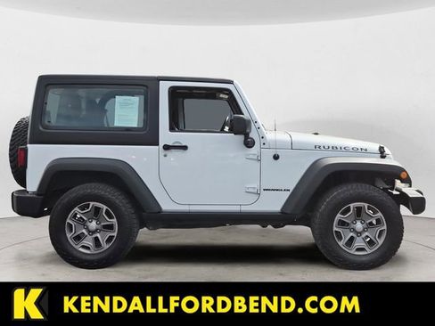 Used 2017 Jeep Wrangler Rubicon w/ Trailer Tow Group AWD/4WD image 6
