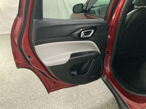 Used 2025 Jeep Compass Limited AWD/4WD image 17