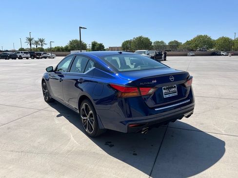 Used 2023 Nissan Altima 2.5 SR AWD/4WD image 10