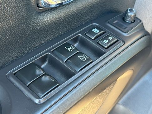 Used 2021 Nissan Titan PRO-4X image 17