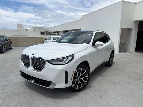 Used 2026 BMW X3 xDrive30 w/ Convenience Package AWD/4WD image 3