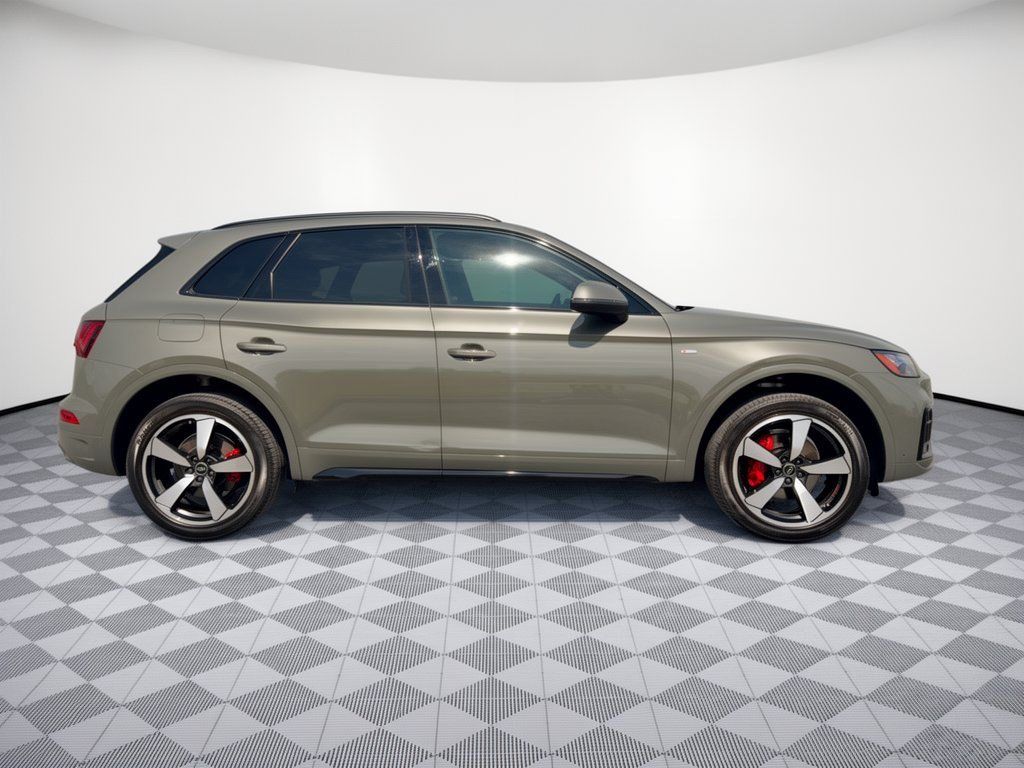 Certified 2024 Audi Q5 2.0T Premium Plus w/ Premium Plus Package AWD/4WD image 8