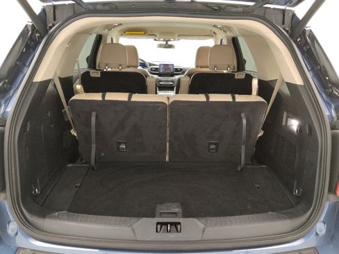 Used 2020 Ford Explorer XLT w/ Equipment Group 202A image 29