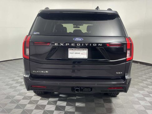 Used 2025 Ford Expedition Max Platinum w/ Driver's Package image 5