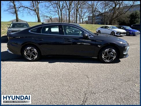 New 2026 Hyundai Sonata SEL FWD image 8