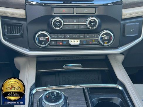 Used 2023 Ford Expedition Limited image 25