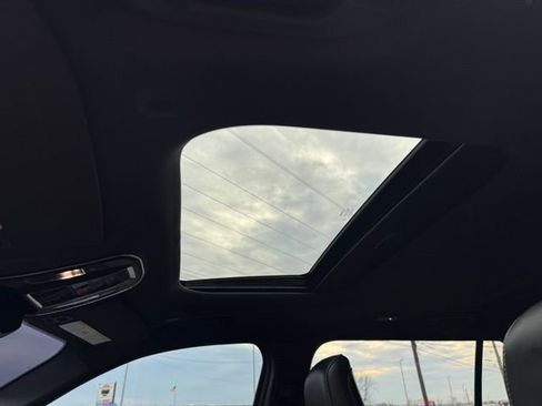 Used 2025 Jeep Grand Cherokee L Altitude image 17