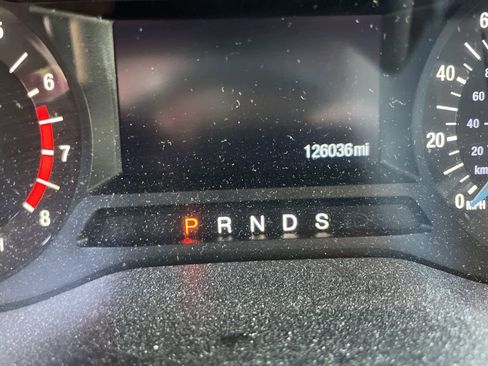 Used 2017 Ford Edge SE image 6