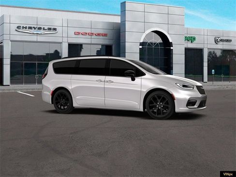 New 2026 Chrysler Pacifica Select w/ S Appearance Package image 10
