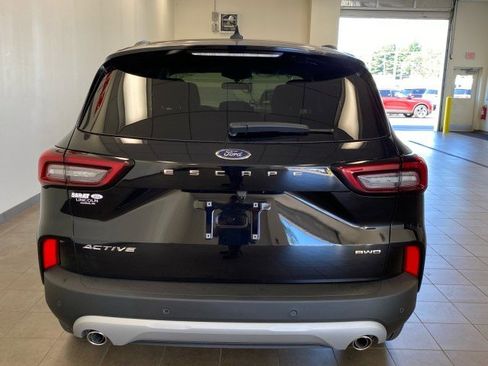 New 2025 Ford Escape Active w/ Active Premium Tech Pack image 6