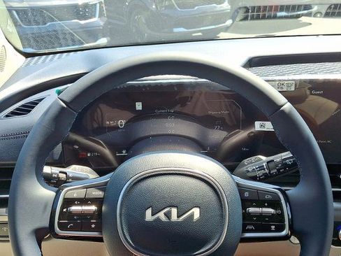 New 2026 Kia Carnival SX w/ SX Dark Edition Package image 9