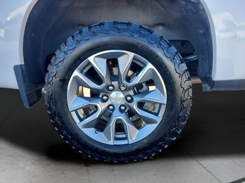 Used 2021 Chevrolet Silverado 1500 LT w/ Z71 Off-Road Package image 28