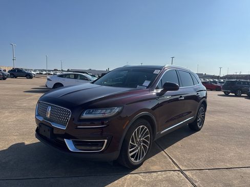 Used 2020 Lincoln Nautilus Reserve image 3