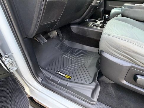 Used 2016 RAM 3500 Tradesman w/ Chrome Appearance Group image 34