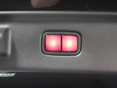 Used 2025 Mercedes-Benz S 63 AMG S image 33