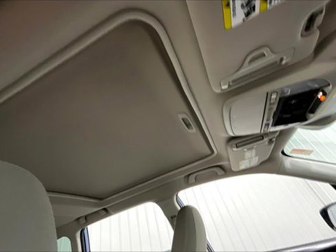 Used 2021 Subaru Forester Premium image 21