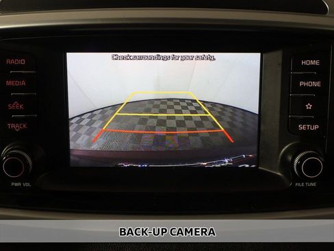 Used 2020 Kia Sorento LX w/ LX I4 Convenience Package image 4