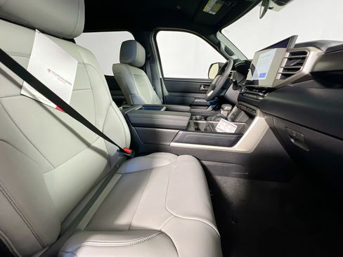 New 2026 Toyota Tundra SR5 AWD/4WD image 31