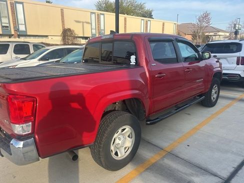 Used 2016 Toyota Tacoma SR5 w/ Towing Package image 6