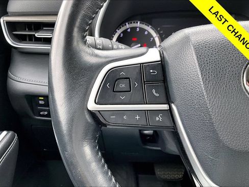 Used 2022 Toyota Highlander Limited AWD/4WD image 18