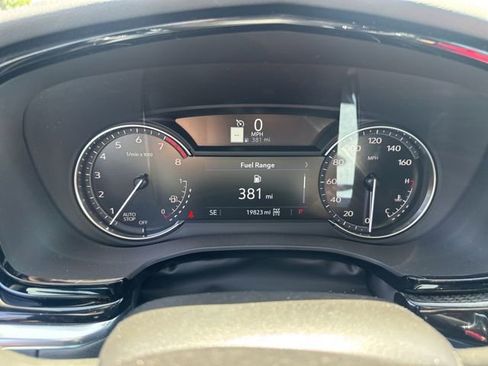 Used 2025 Cadillac XT6 Sport w/ LPO, Floor Liner Package AWD/4WD image 19