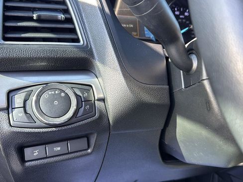 Certified 2018 Ford Explorer XLT w/ Equipment Group 202A image 18