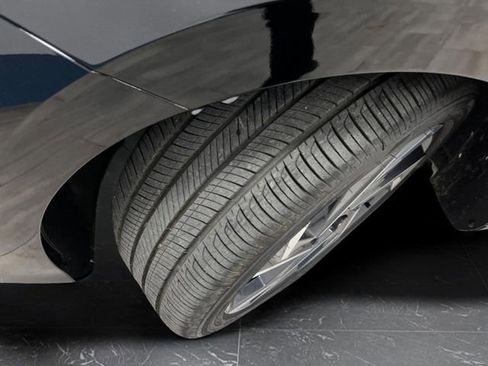 Used 2024 Hyundai Elantra Limited image 35