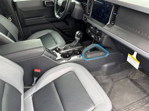Certified 2024 Ford Bronco Black Diamond AWD/4WD image 17