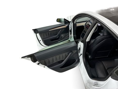 Certified 2023 Tesla Model 3 Standard Range RWD image 10