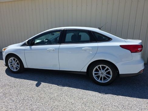 Used 2017 Ford Focus SE FWD image 8