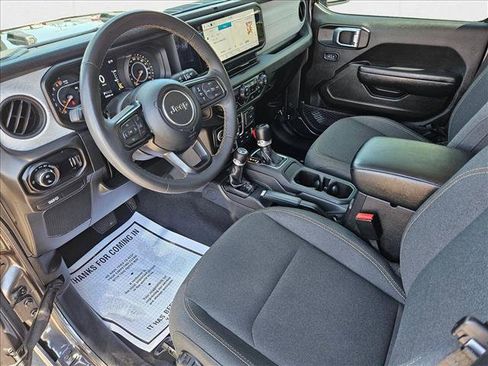 Used 2024 Jeep Gladiator Sport image 9