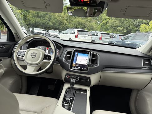Used 2020 Volvo XC90 T6 Momentum AWD/4WD image 30