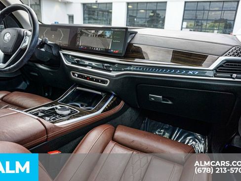 Used 2025 BMW X7 xDrive40i image 28