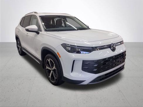 New 2026 Volkswagen Tiguan SE image 4