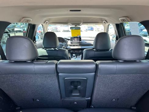 Used 2023 Mitsubishi Outlander SE AWD/4WD image 17