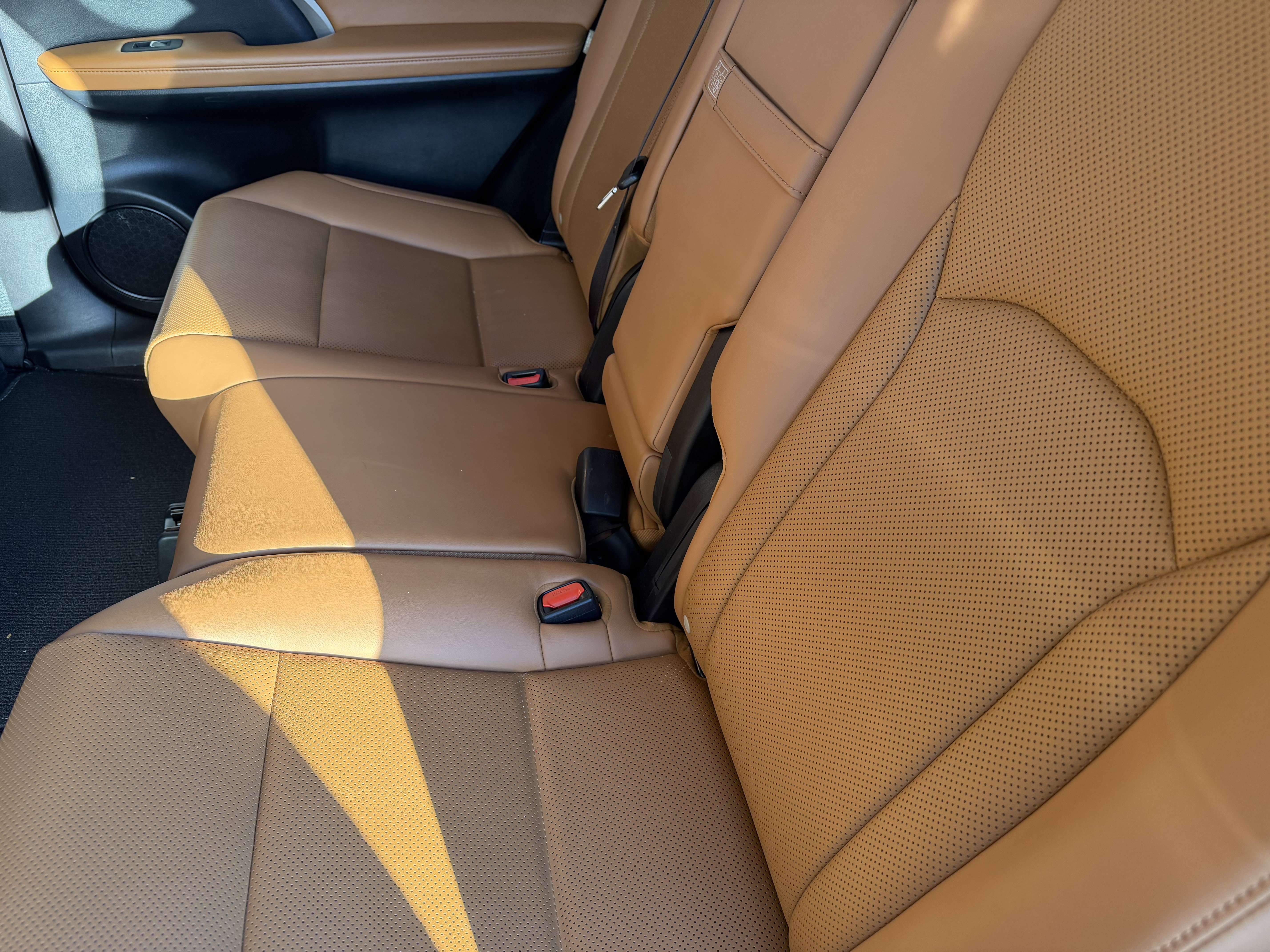 Certified 2021 Lexus RX 350L FWD w/ Premium Package image 31