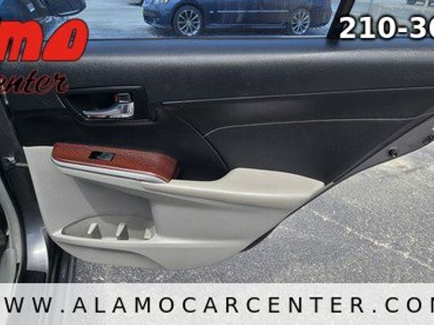 Used 2013 Toyota Camry XLE FWD image 21