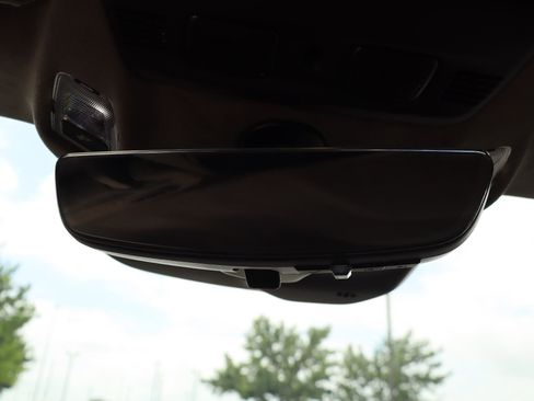 Used 2024 Chevrolet Corvette Stingray Premium Conv w/ Z51 Performance Package RWD image 24