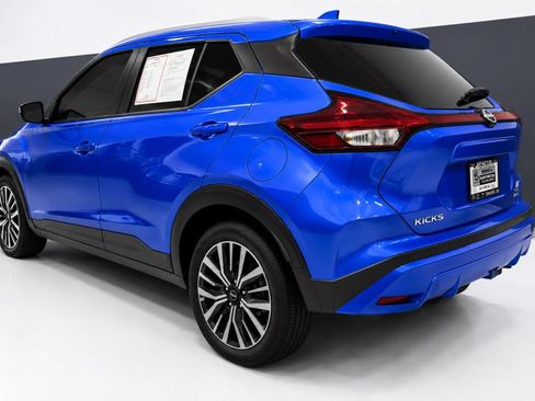 Certified 2024 Nissan Kicks SV FWD image 3