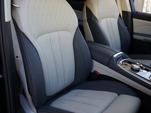 Used 2024 BMW X7 M60i w/ Executive Package image 10