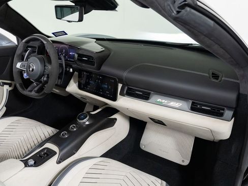 Used 2023 Maserati MC20 Spyder image 37